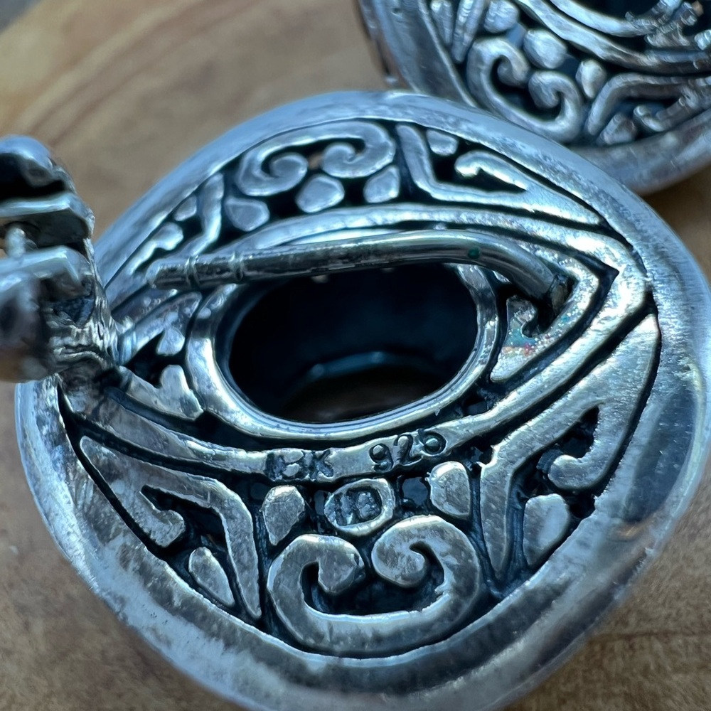 Detailed Vintage Sterling Silver and 18k with Blue Stone Earrings - Picture 5 of 12
